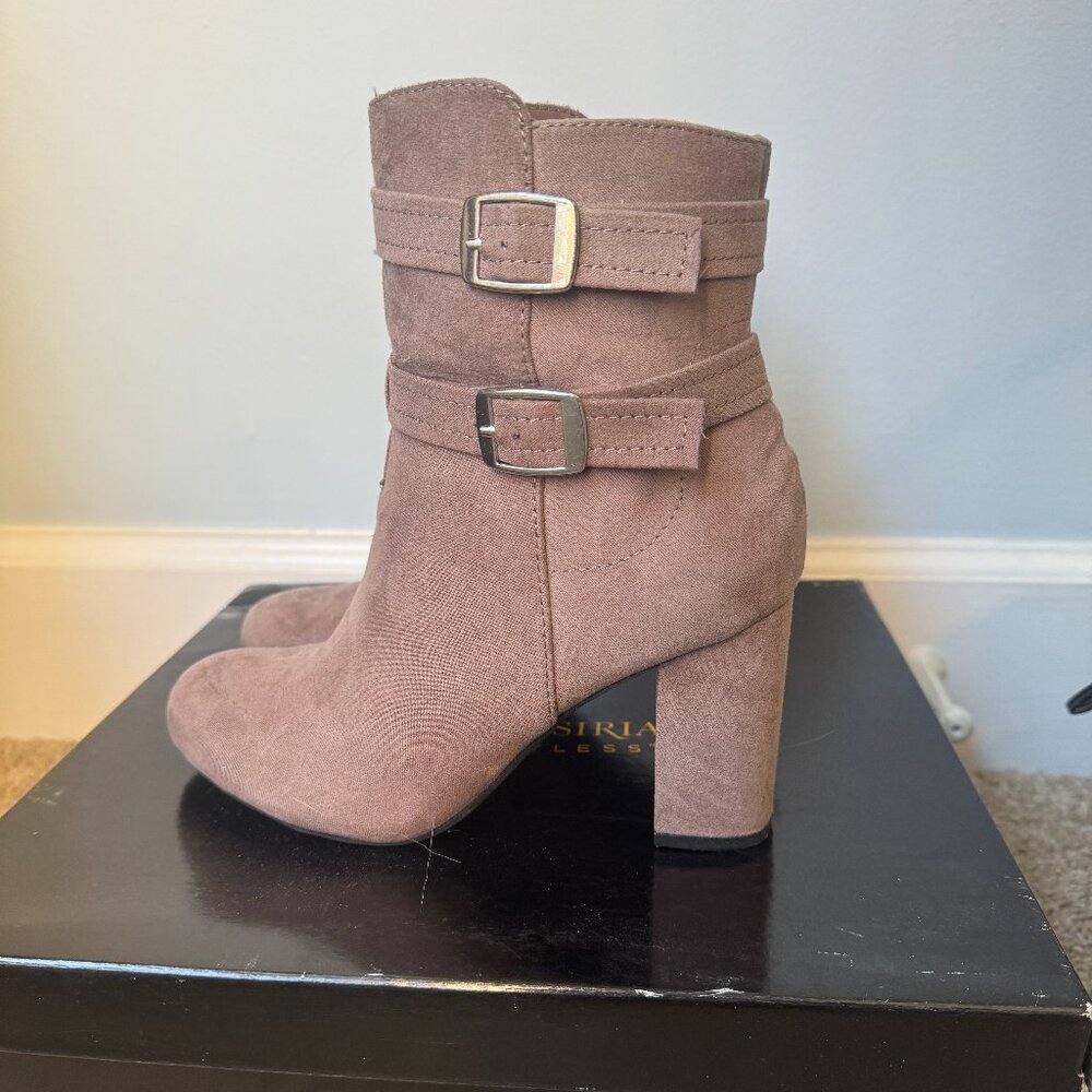 Christian Siriano Women's Waylan Taupe Buckle Zip Ankle Boots - Size 6.5